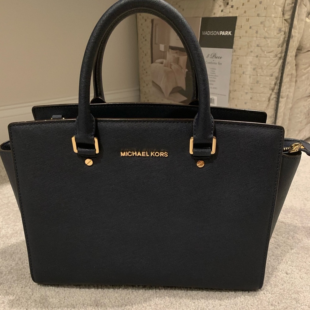 Michael Kors Navy Blue Satchel Purse Perfect Condition